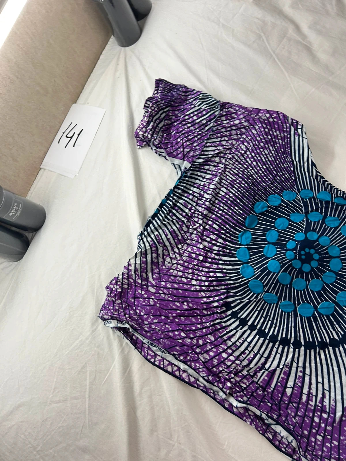 Blusa de mangas curtas com estampa vintage multicolorida estilo rétro y2k feito à mão hand made – photo 5
